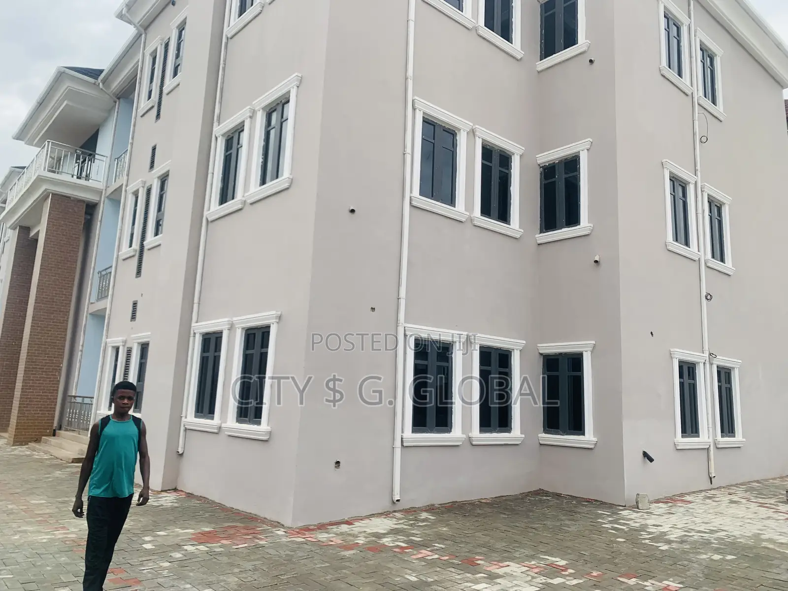 A Newly Built 4 Bedroom Block Of Flats For Lease
