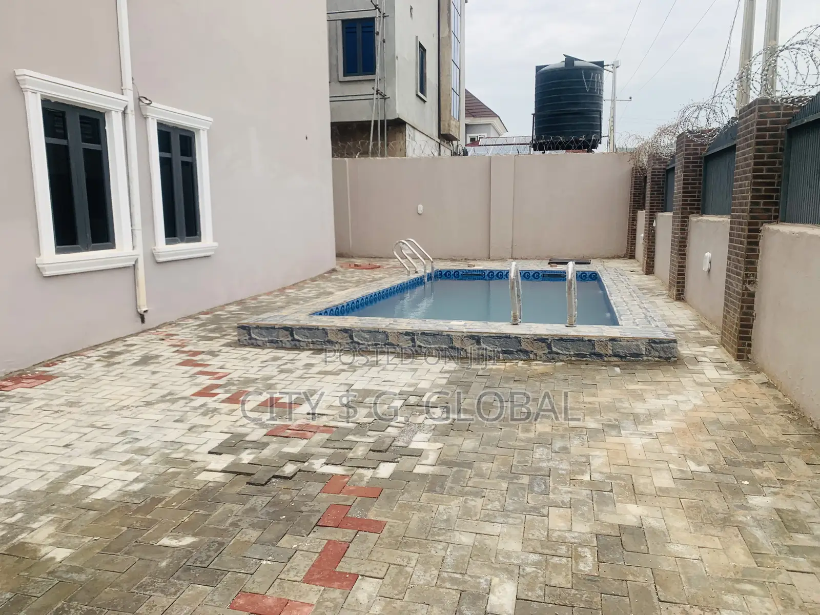 A Newly Built 4 Bedroom Block Of Flats For Lease