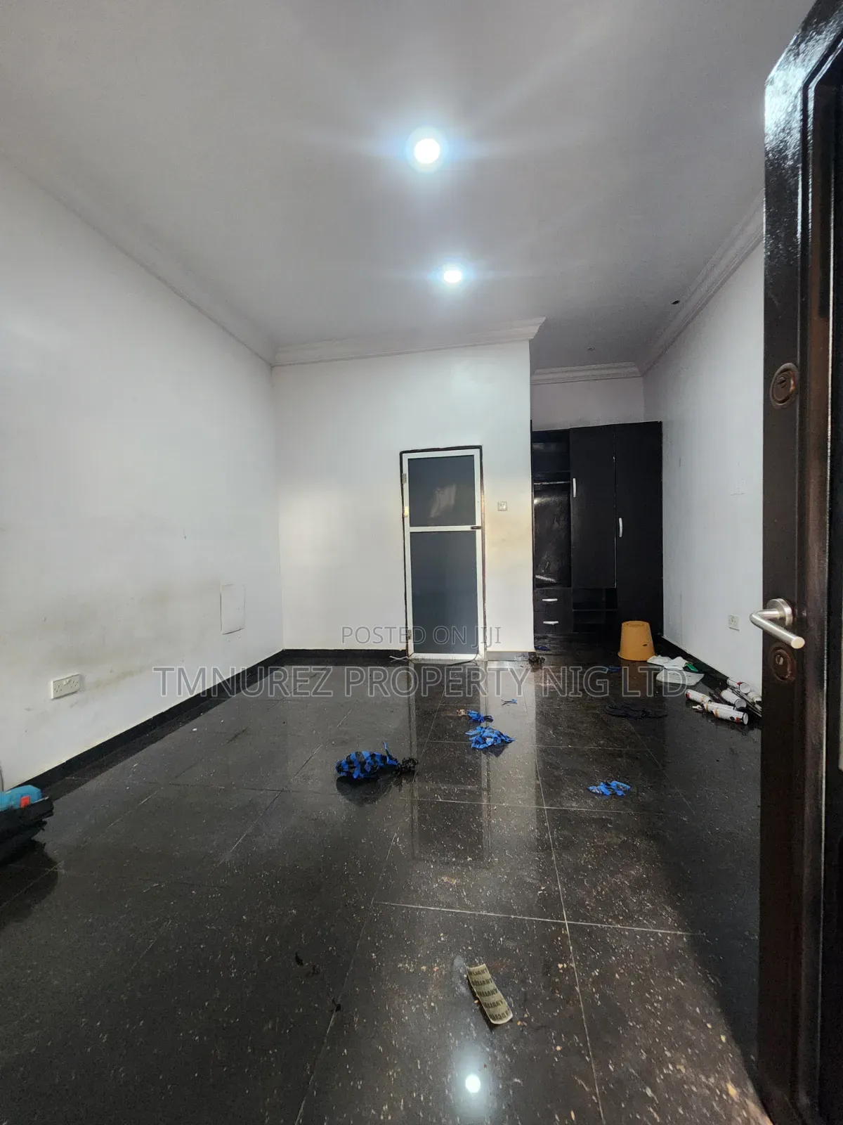 1bdrm Apartment in Chevron for rent
