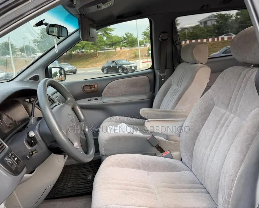 Toyota Sienna 2002 Green