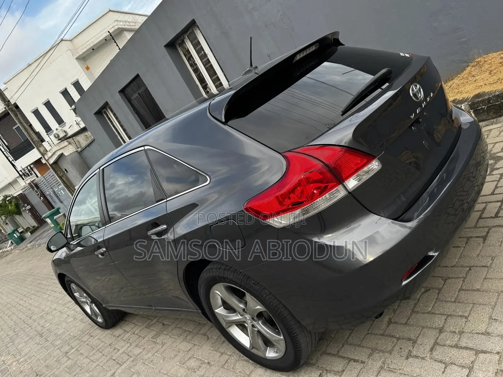 Toyota Venza XLE 2010 Gray
