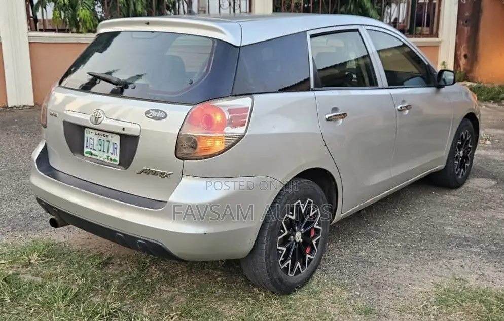 Toyota Matrix 2007 Silver