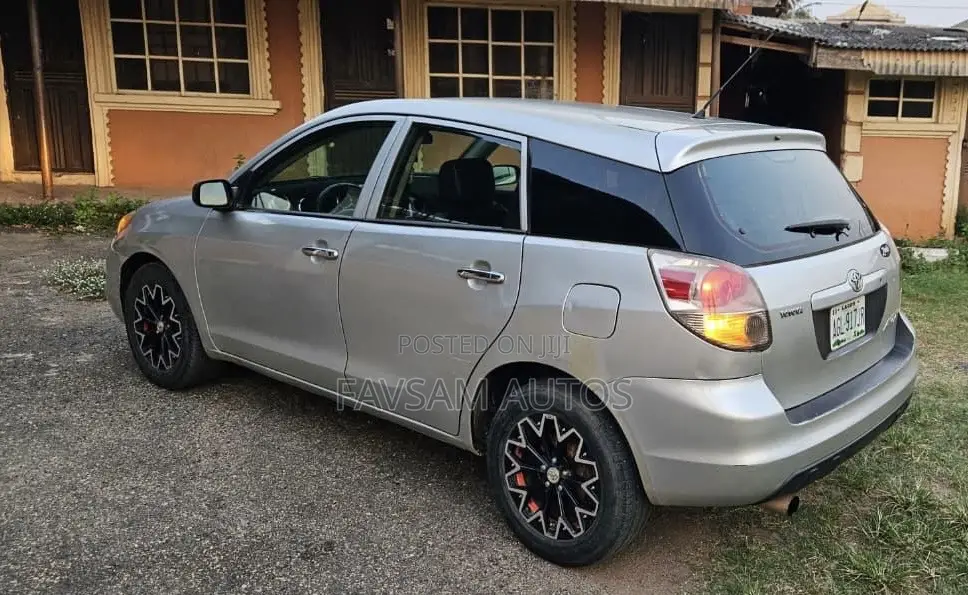 Toyota Matrix 2007 Silver