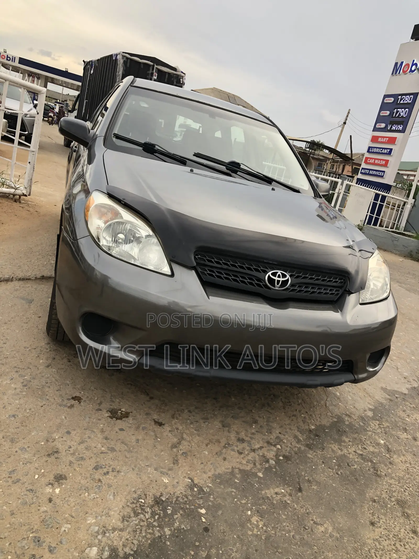 Toyota Matrix Hatchback FWD (1.8L 4cyl 5M) 2008