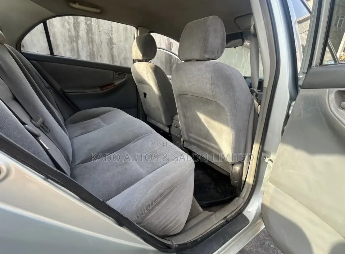 Toyota Corolla 2004 Silver