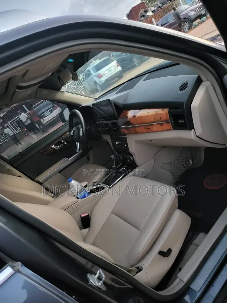 Mercedes-Benz GLK-Class 2010 Gray