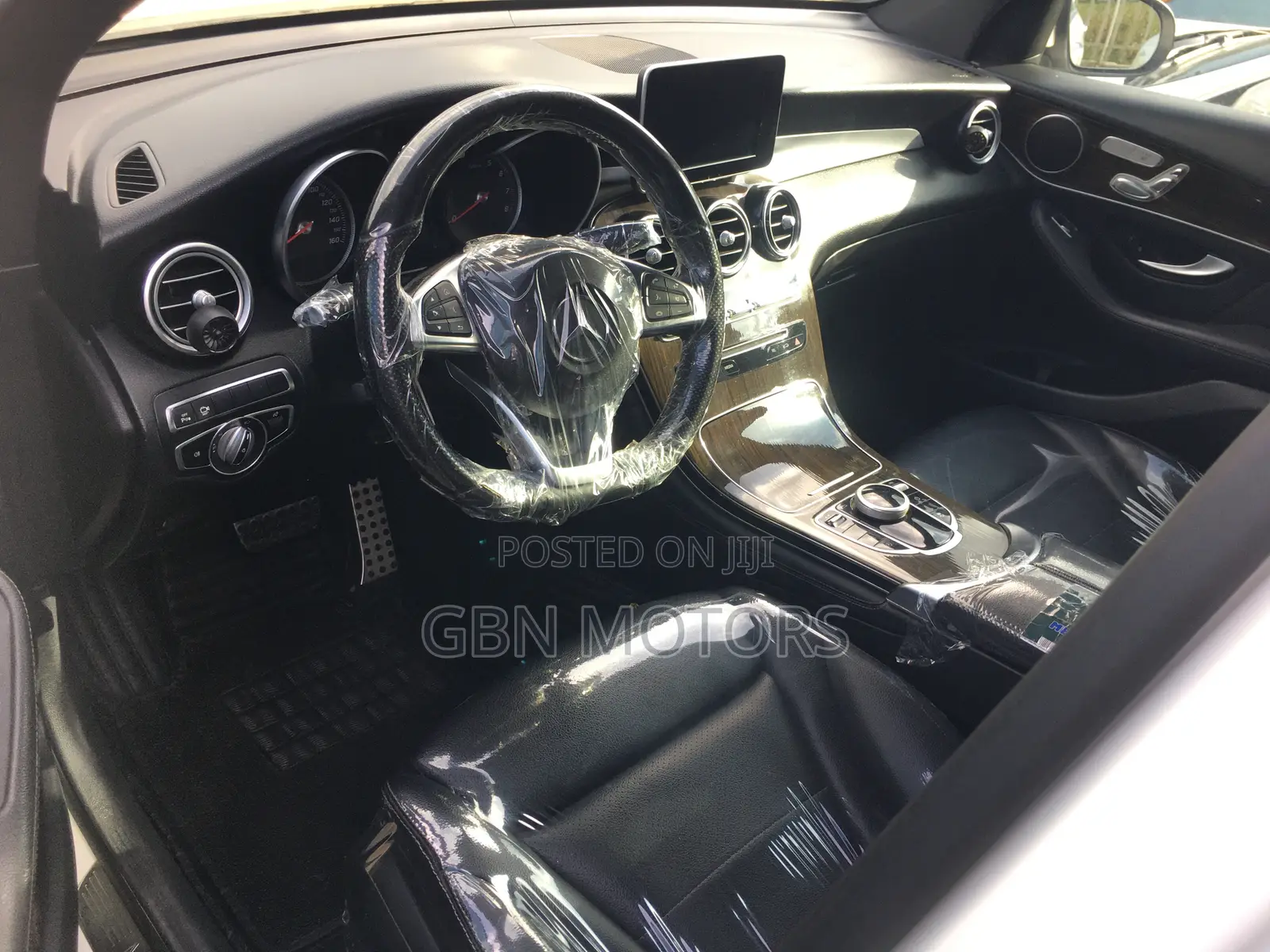 Mercedes-Benz GLC-Class 2018 White