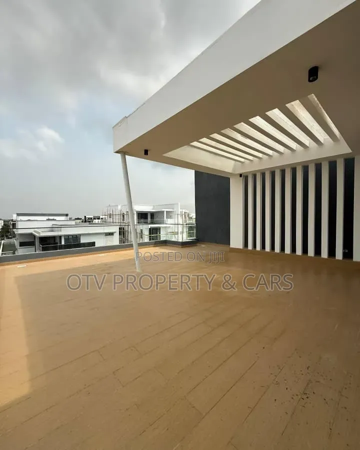 5bdrm Duplex in Creek Estate, Ikate for sale