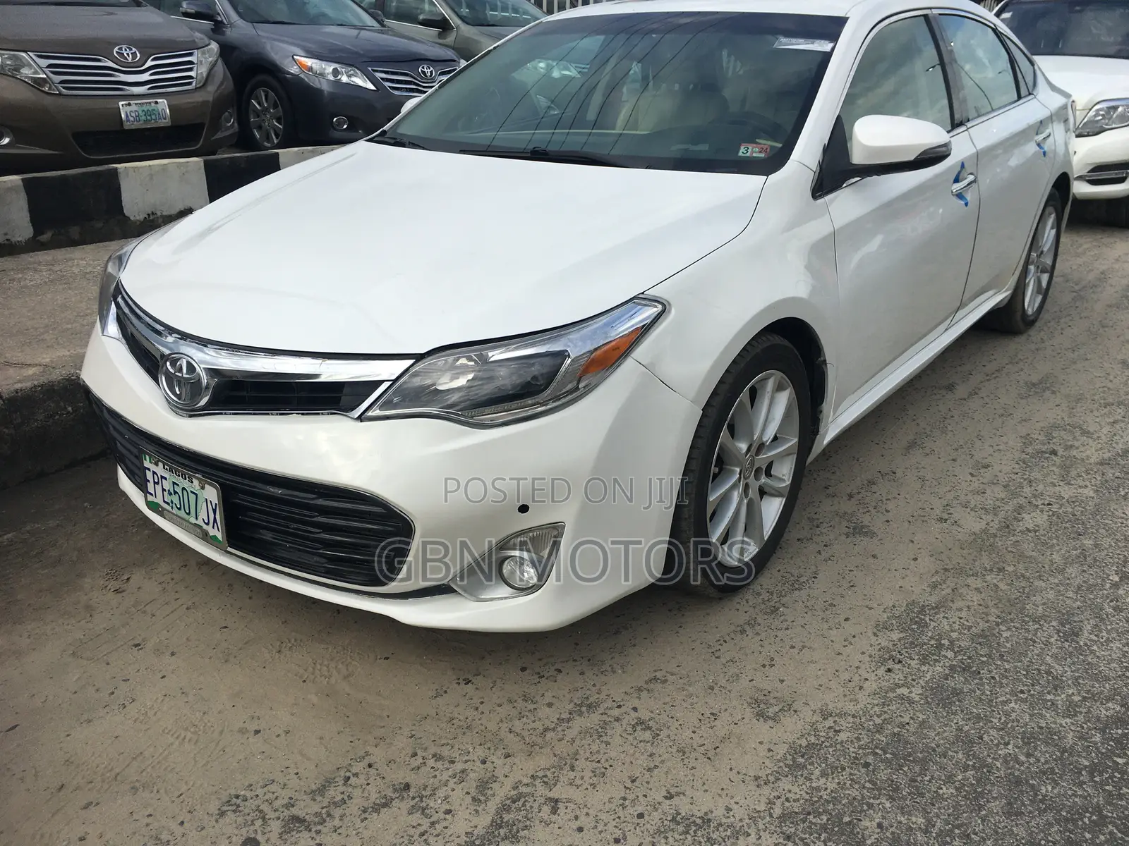 Toyota Avalon 2014 White