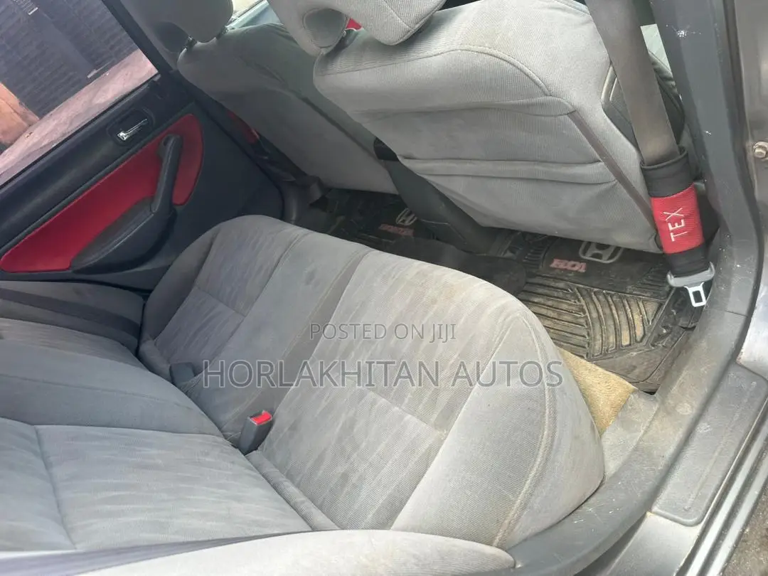Honda Civic 2005 Gray