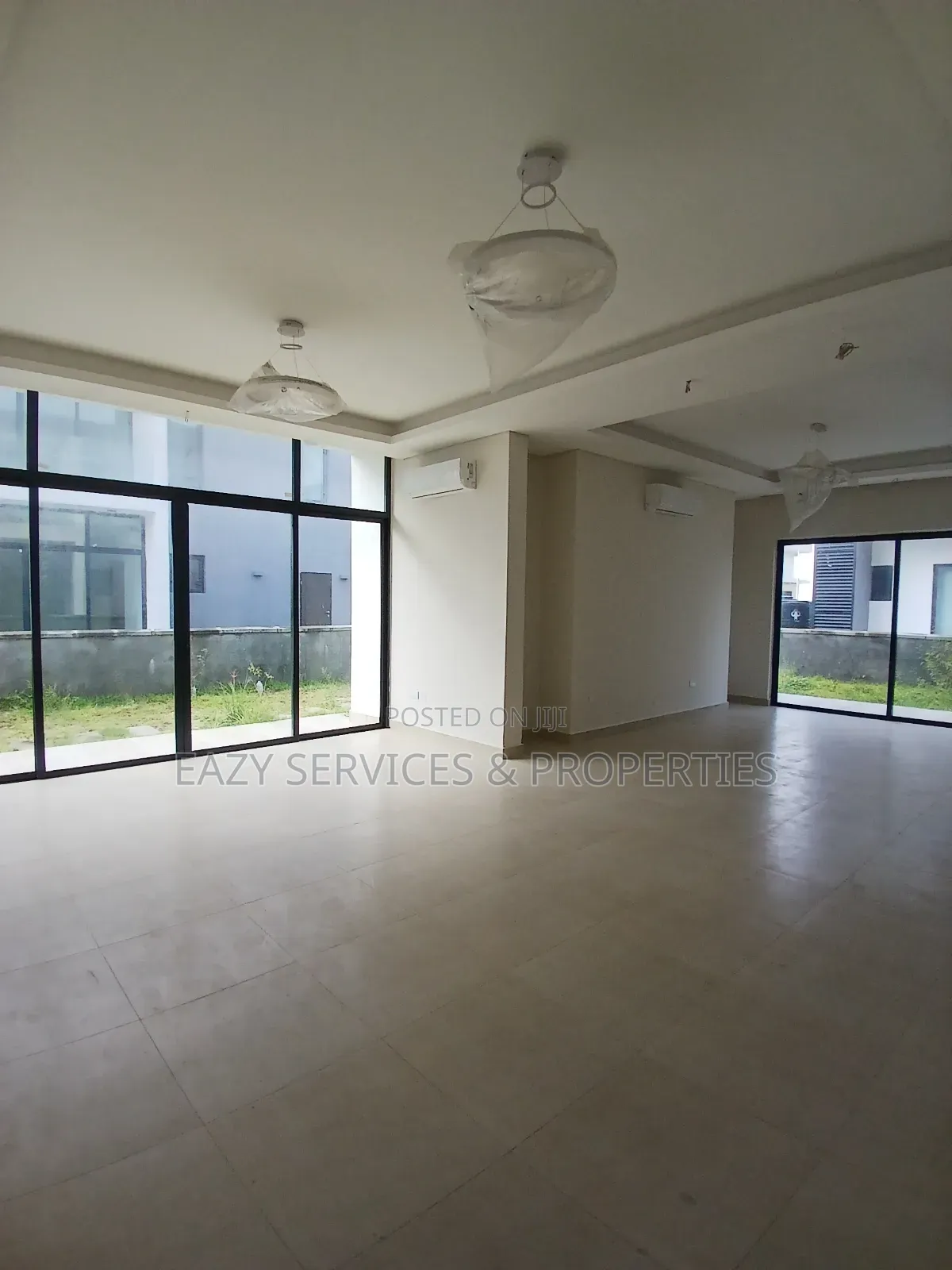 5bdrm Duplex in Maiyegun Beach, Lekki Phase 1 for rent