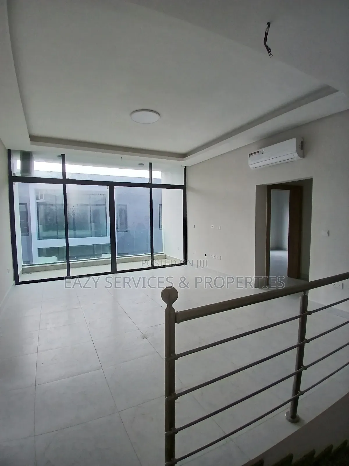 5bdrm Duplex in Maiyegun Beach, Lekki Phase 1 for rent