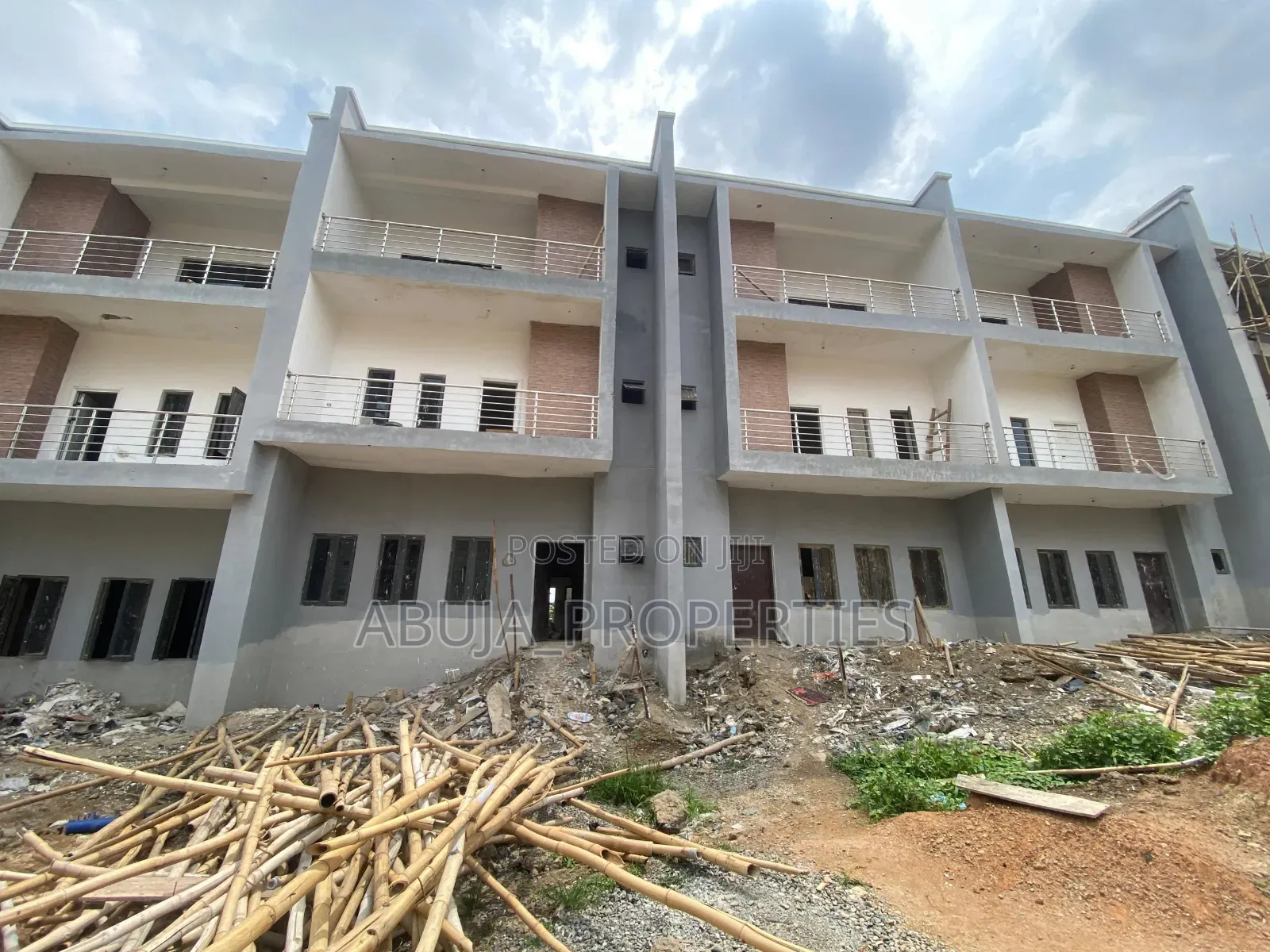 4bdrm Duplex in Mabushi for sale