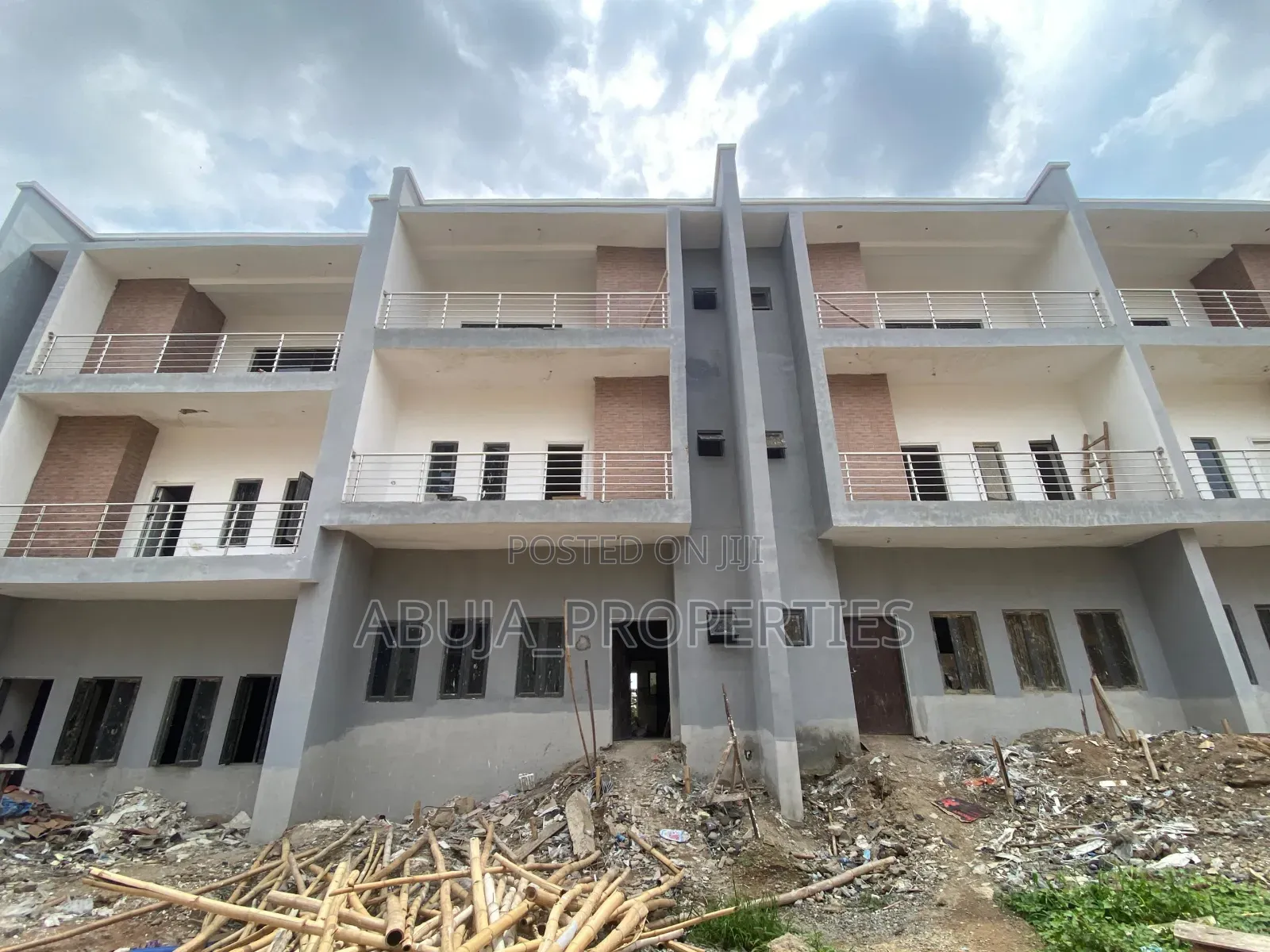 4bdrm Duplex in Mabushi for sale