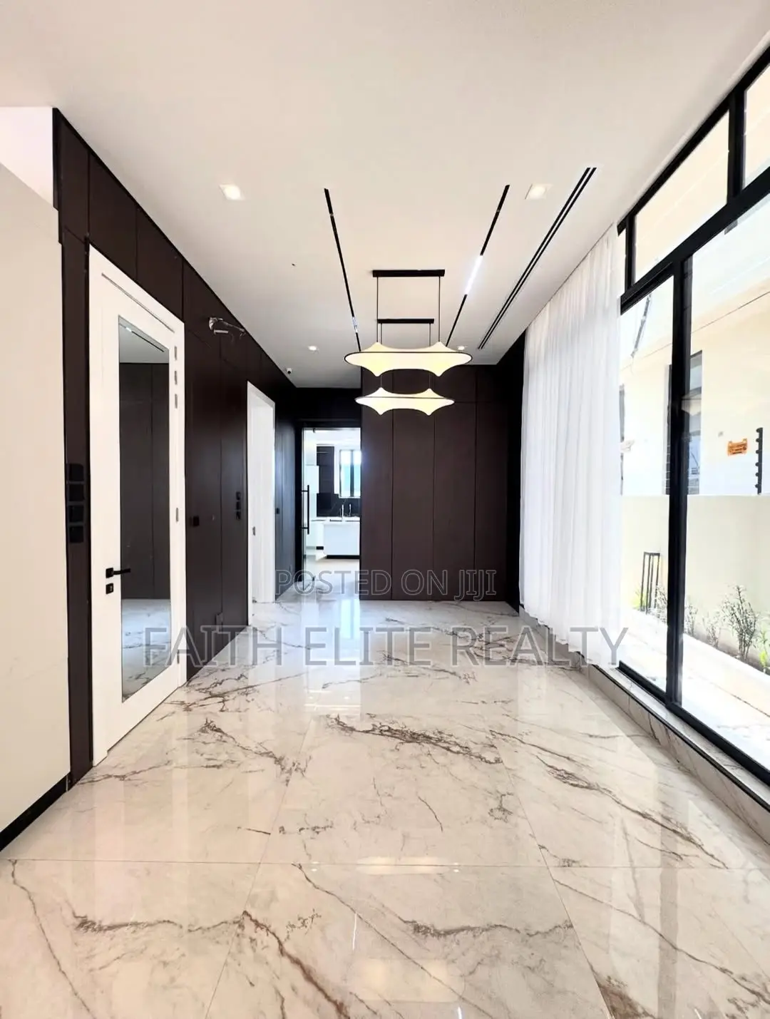 5bdrm Duplex in Lekki Phase 1 for sale