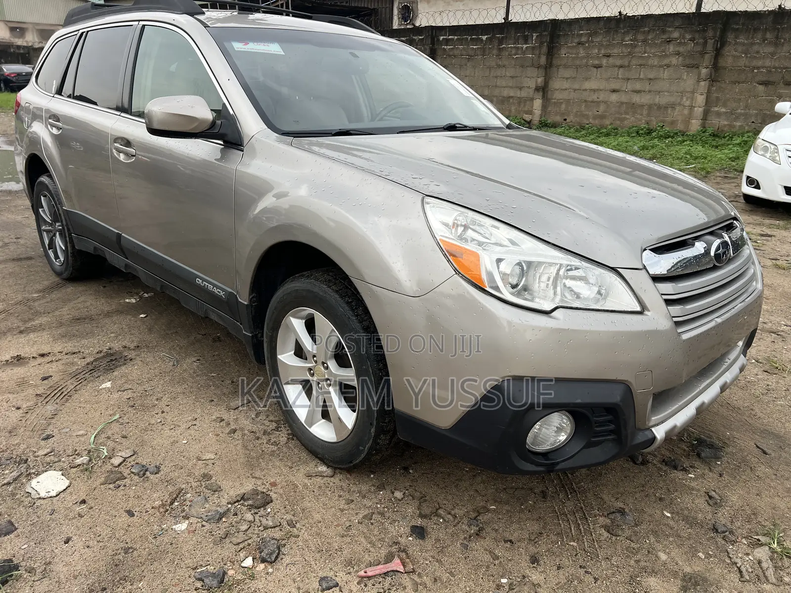 Subaru Outback 2.5i Premium 4dr Wagon AWD (2.5L 4cyl 6M) 2014 Gold