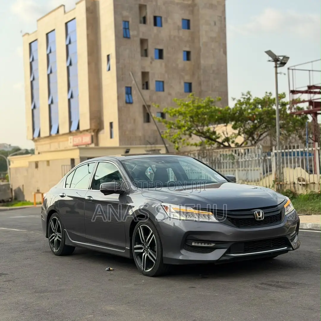 Honda Accord Touring 4dr Sedan FWD (3.5L 6cyl 6A) 2016 Gray