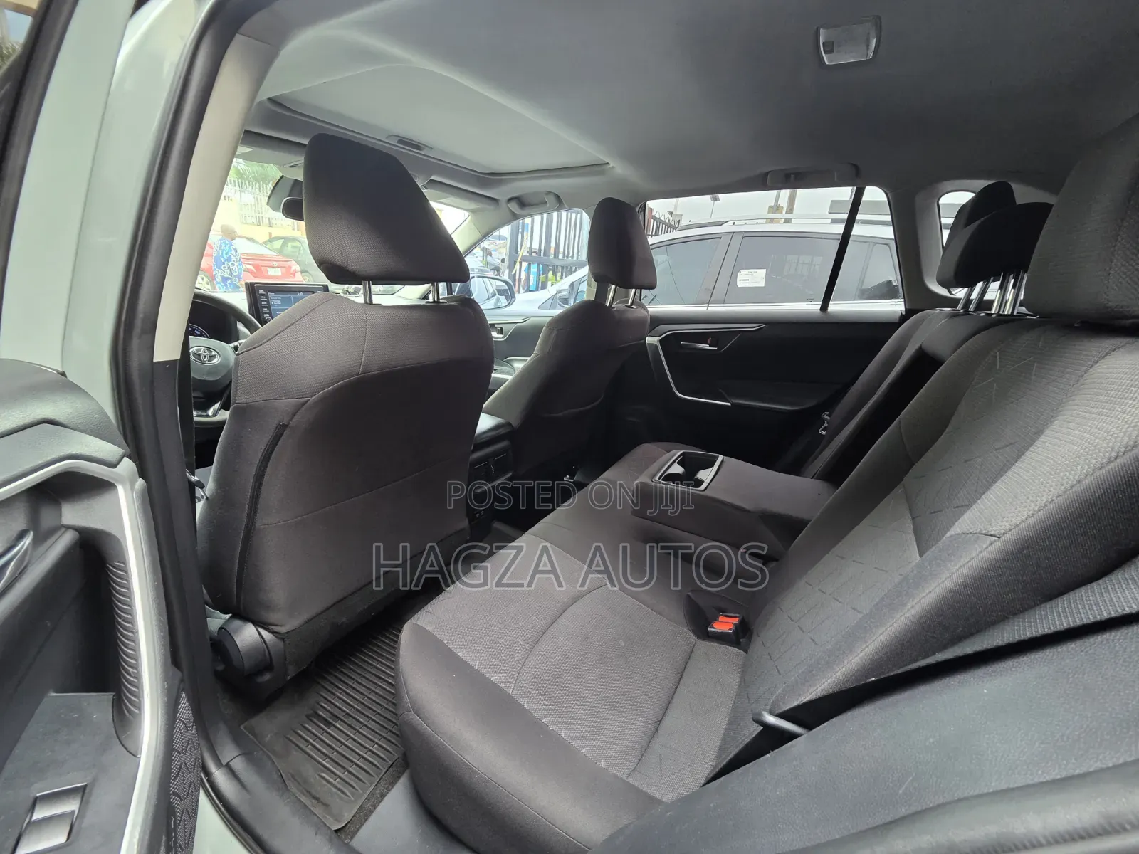 Toyota RAV4 XLE AWD 2020 Green