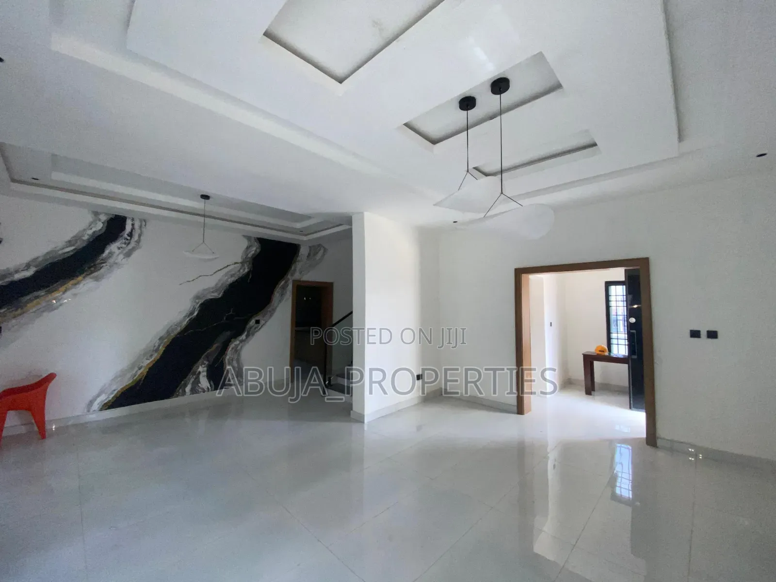 5bdrm Duplex in Jahi for sale