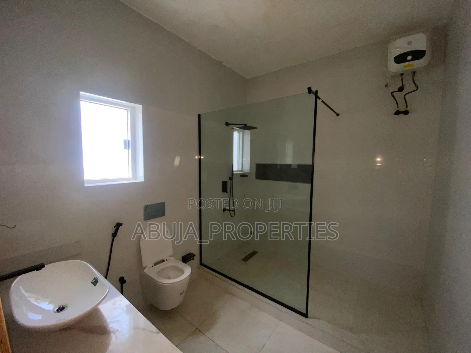 5bdrm Duplex in Jahi for sale