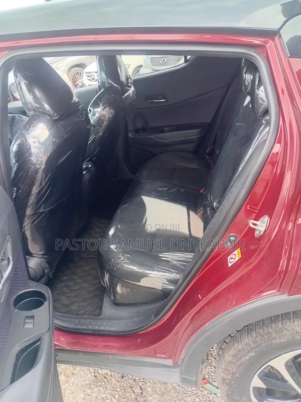 Toyota C-HR XLE FWD Sport Utility (2.0L 4cyl 2AM) 2018 Red