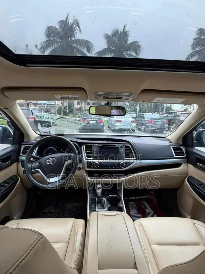 Toyota Highlander XLE V6 4x2 (3.5L 6cyl 6A) 2016 White