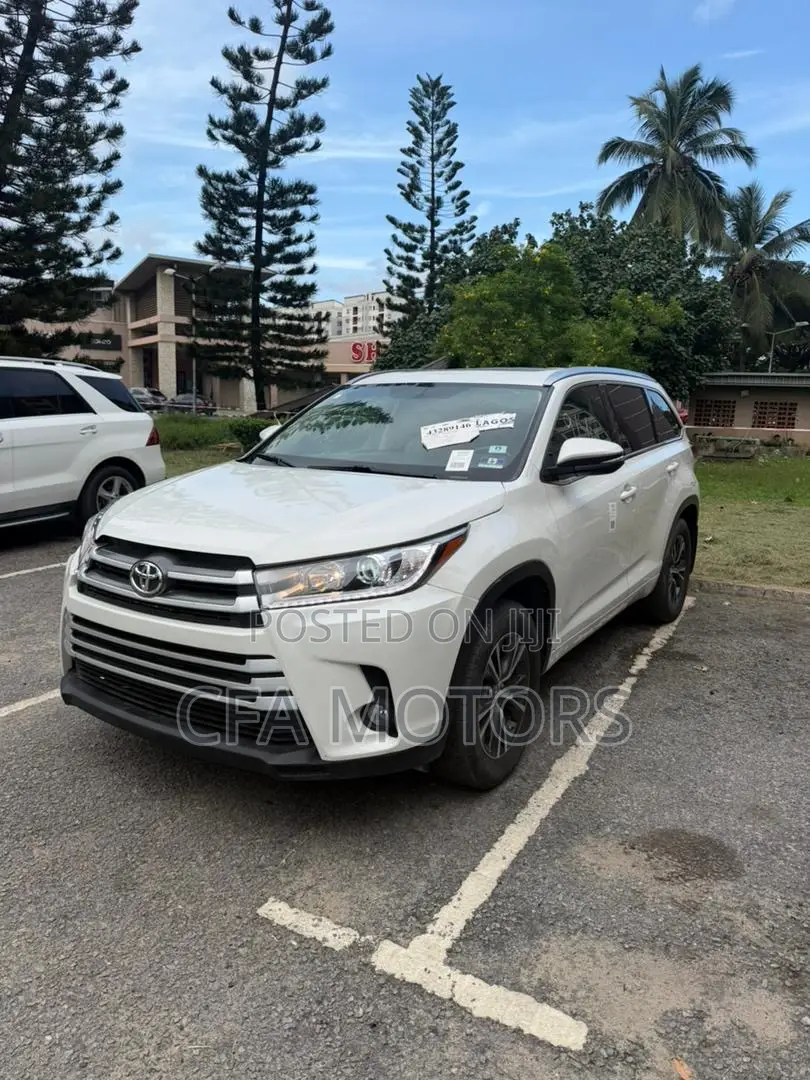 Toyota Highlander XLE V6 4x2 (3.5L 6cyl 6A) 2016 White