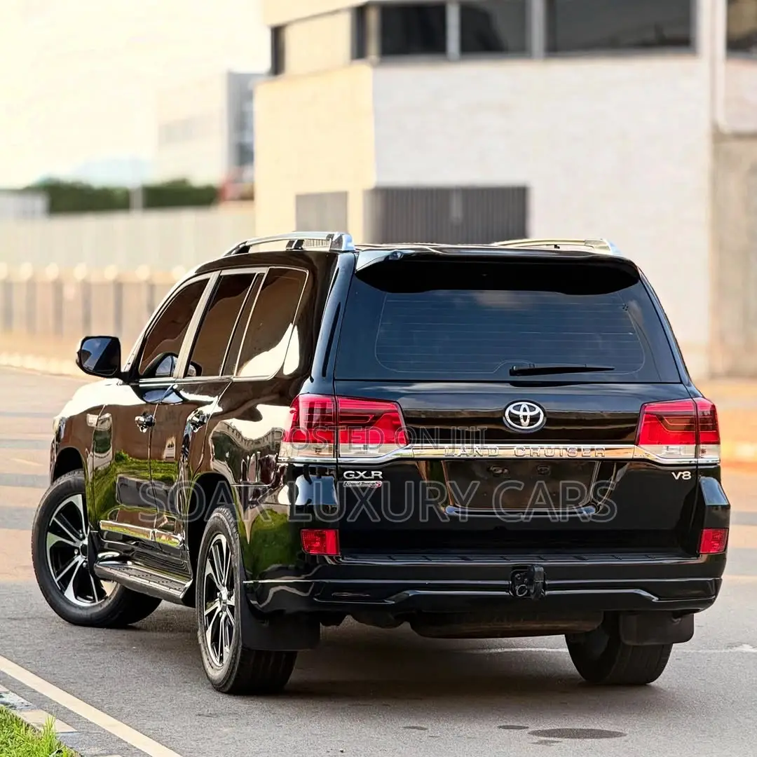 Toyota Land Cruiser 5.7 V8 GXR 2020 Black