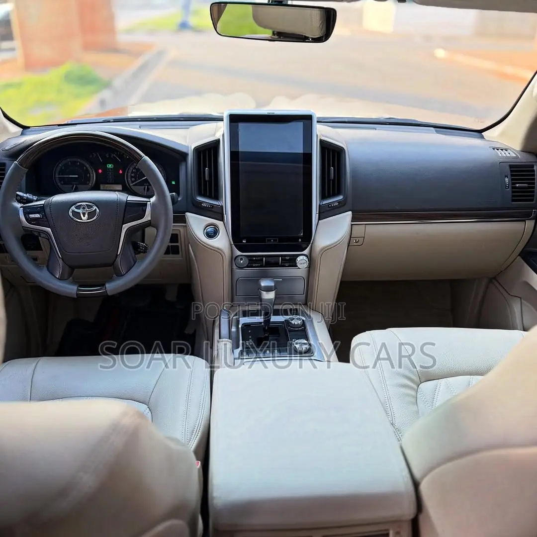 Toyota Land Cruiser 5.7 V8 GXR 2020 Black