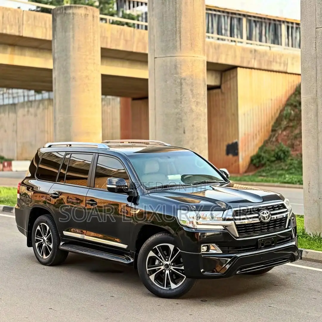 Toyota Land Cruiser 5.7 V8 GXR 2020 Black