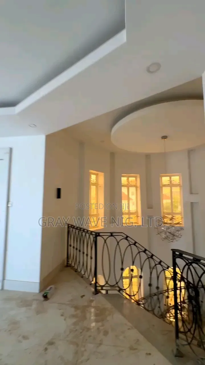 7bdrm Mansion in Guzape District for sale