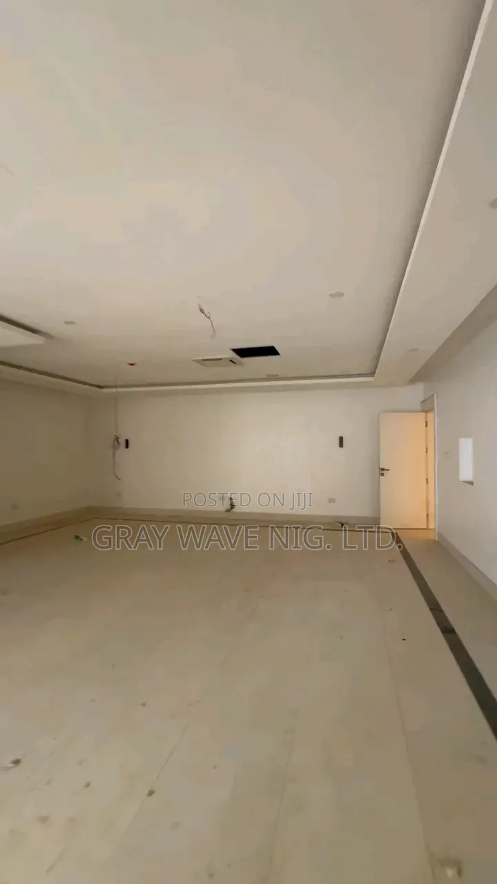 7bdrm Mansion in Guzape District for sale