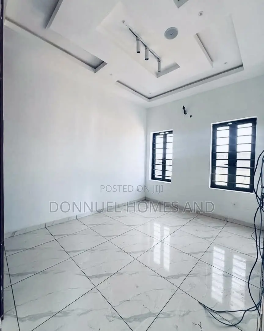 2bdrm Block of Flats in Ologolo for rent