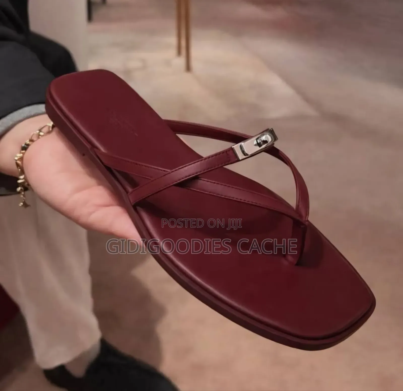 Minimalist Hardware Thong Sandals Size 38-4