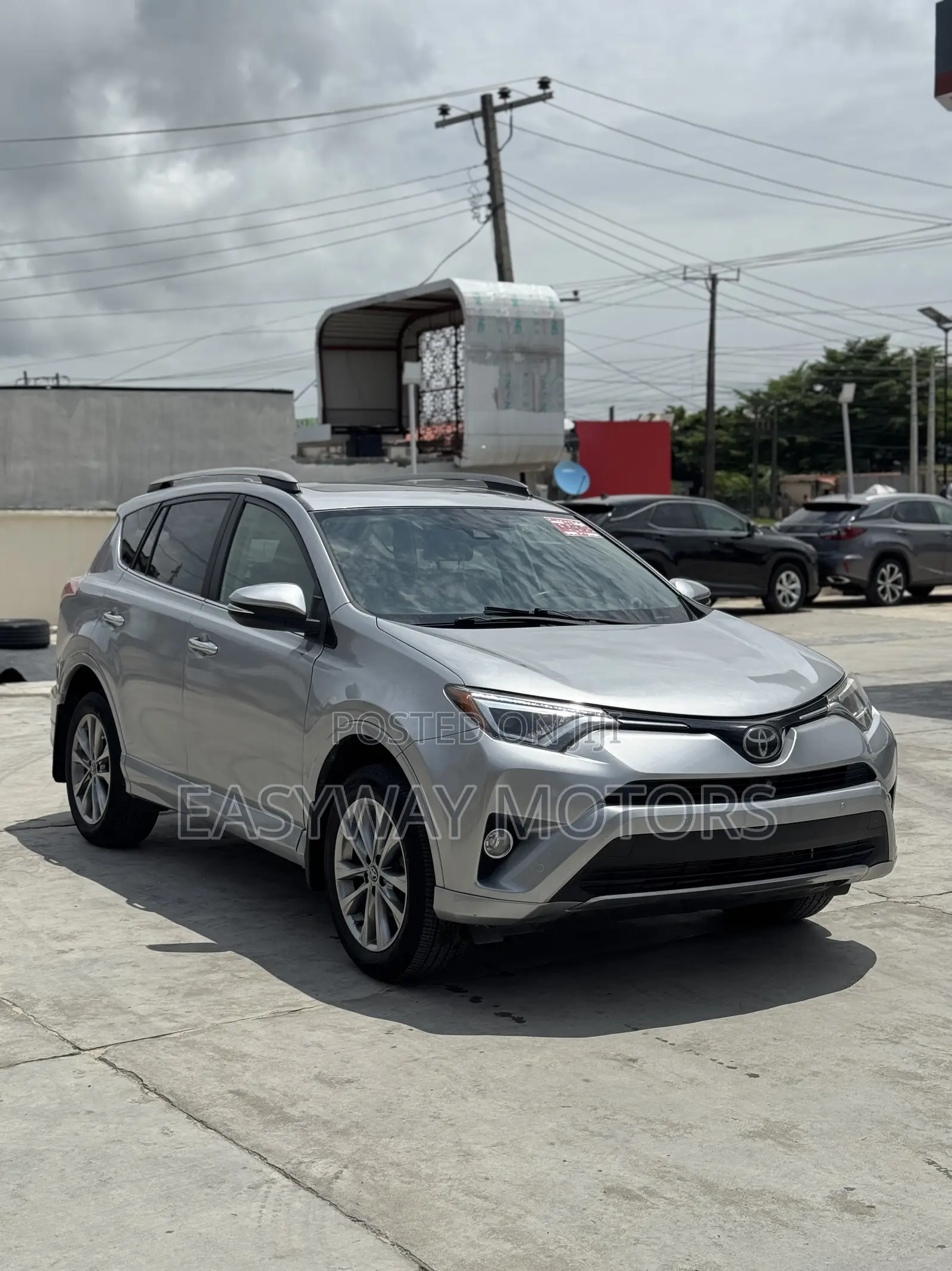 Toyota RAV4 Platinum AWD (2.5L 4cyl 6A) 2017 Silver