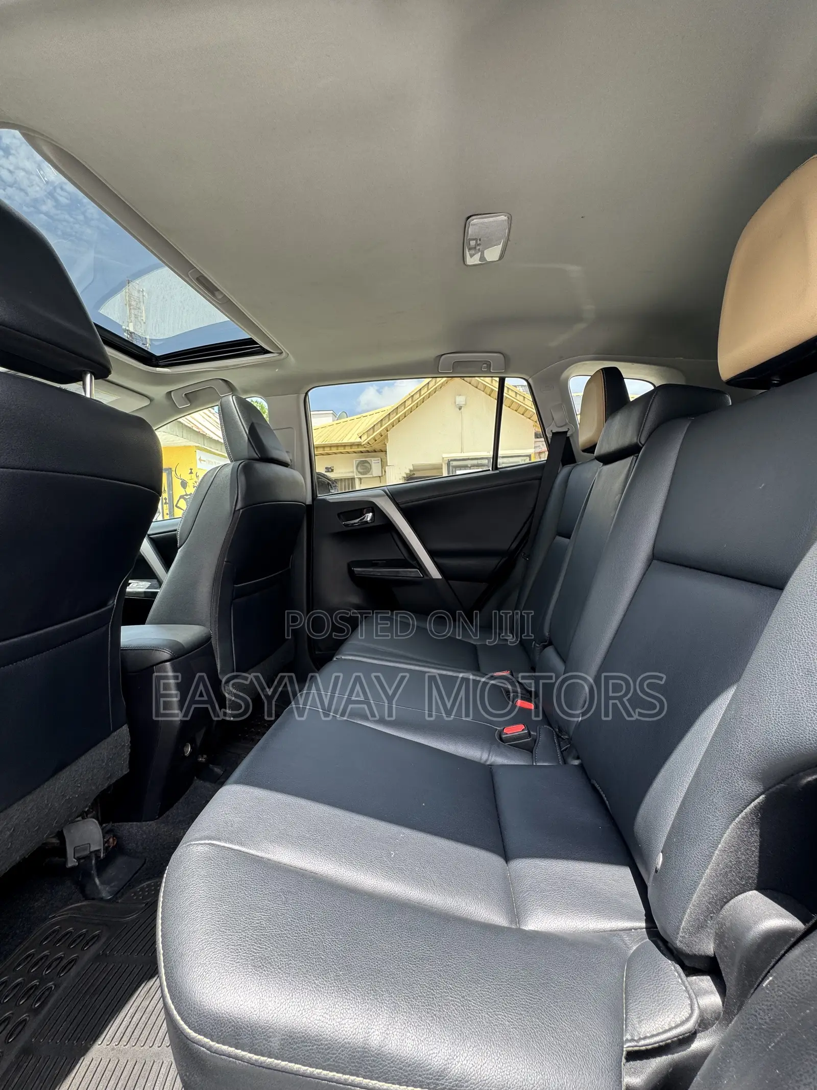 Toyota RAV4 Platinum AWD (2.5L 4cyl 6A) 2017 Silver