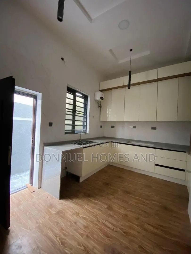 4bdrm Duplex in Ologolo for rent