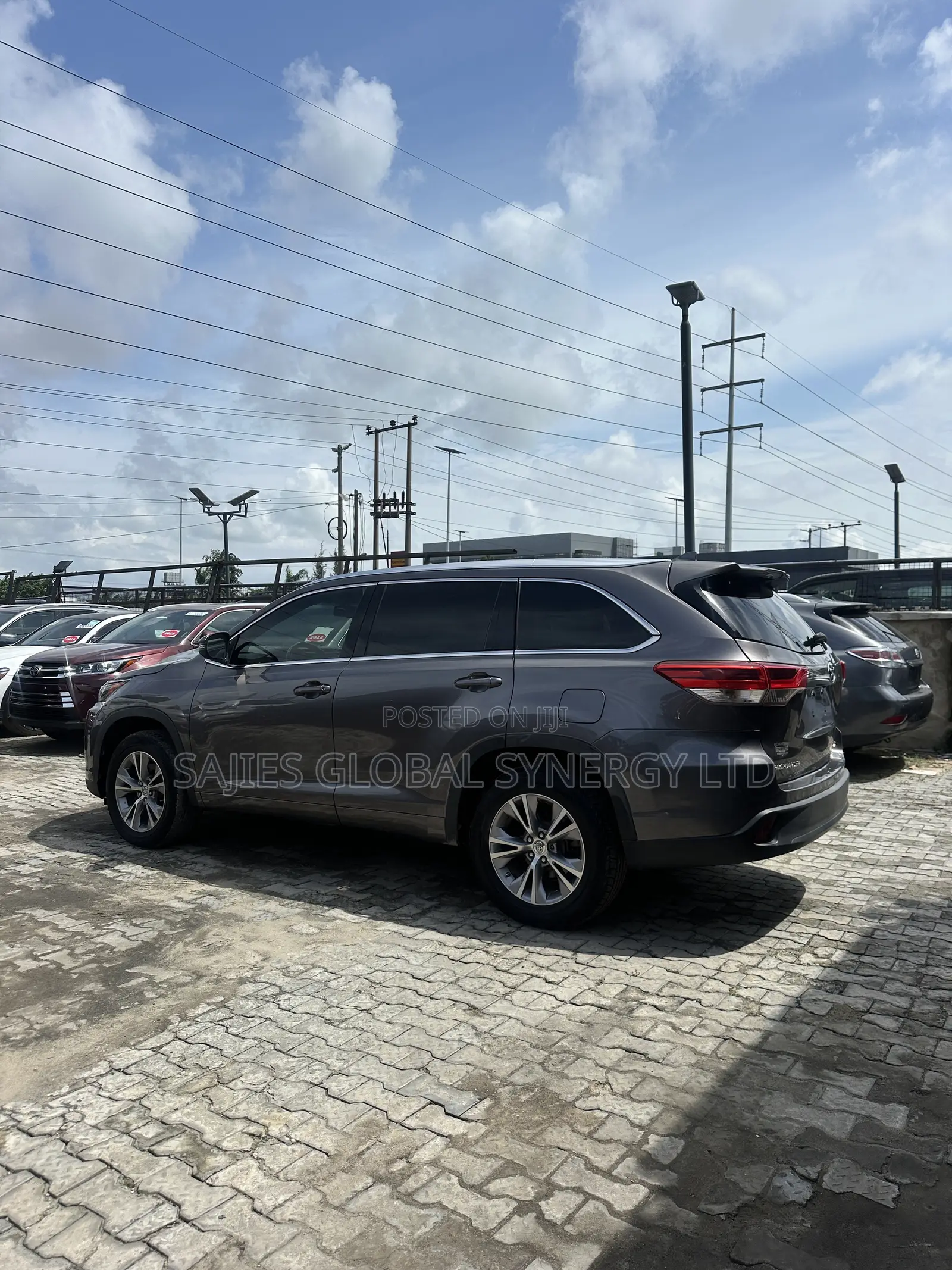 Toyota Highlander XLE 4dr SUV AWD (3.5L 6cyl 6A) 2015 Brown