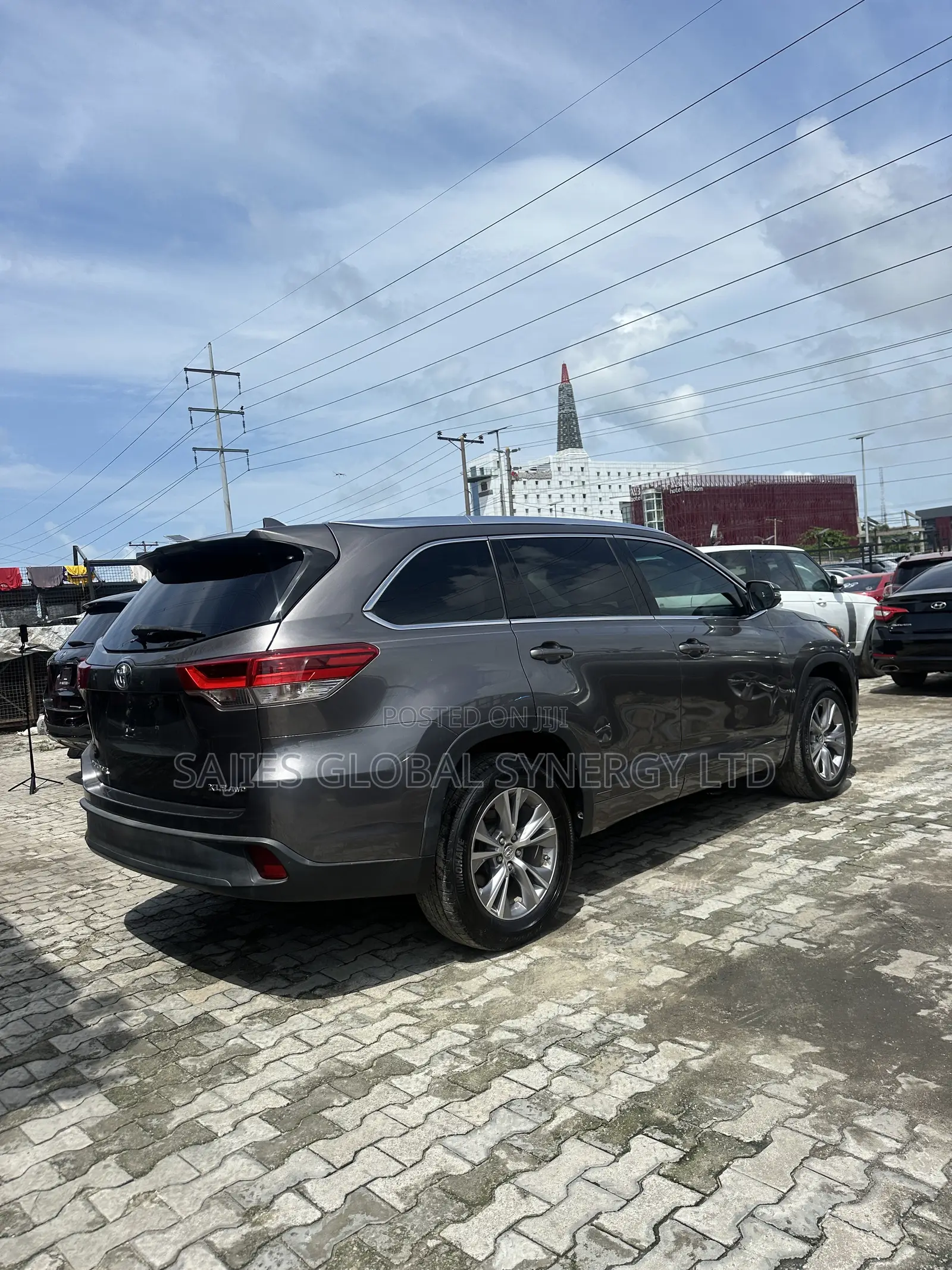 Toyota Highlander XLE 4dr SUV AWD (3.5L 6cyl 6A) 2015 Brown