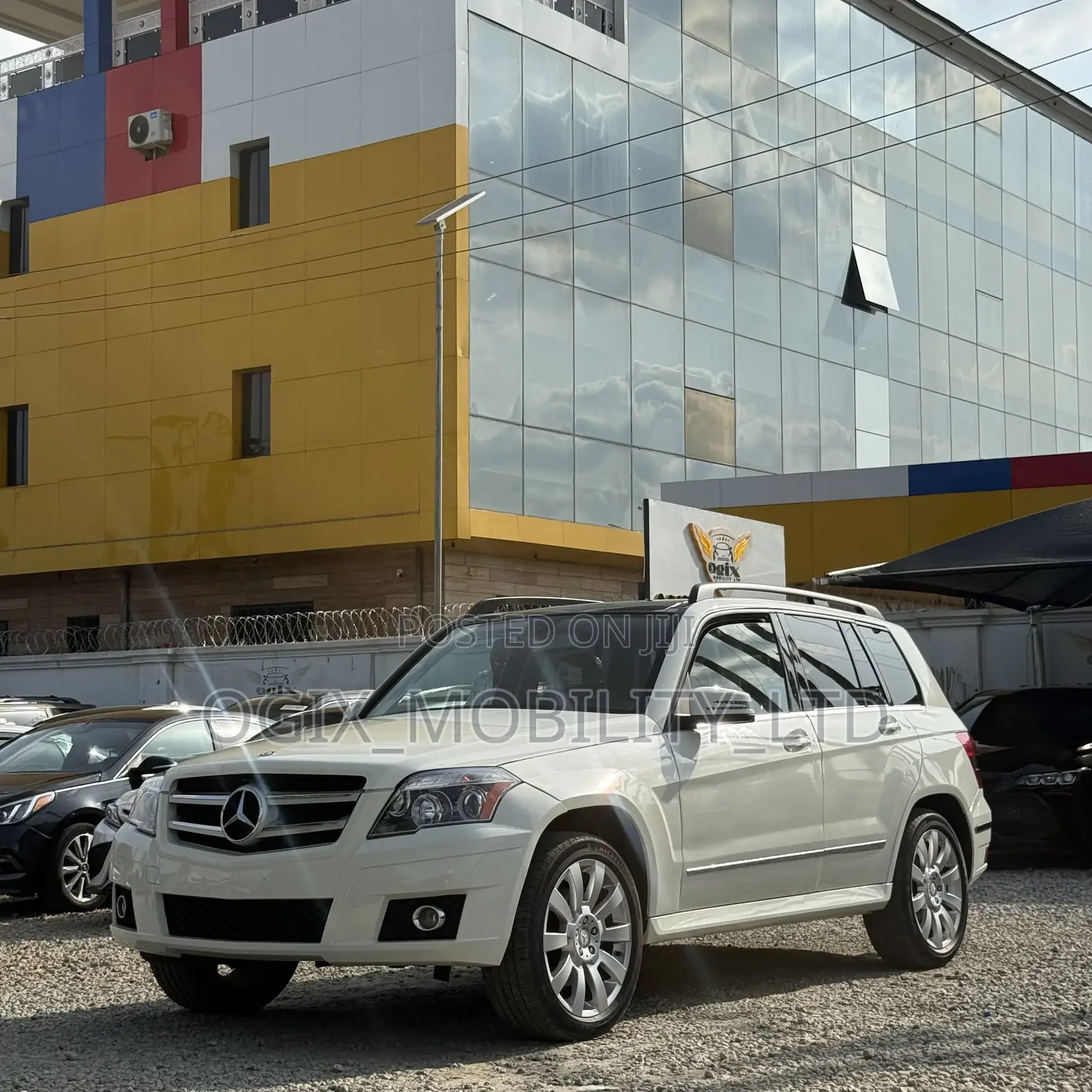 Mercedes-Benz GLK-Class 350 4MATIC 2011 White