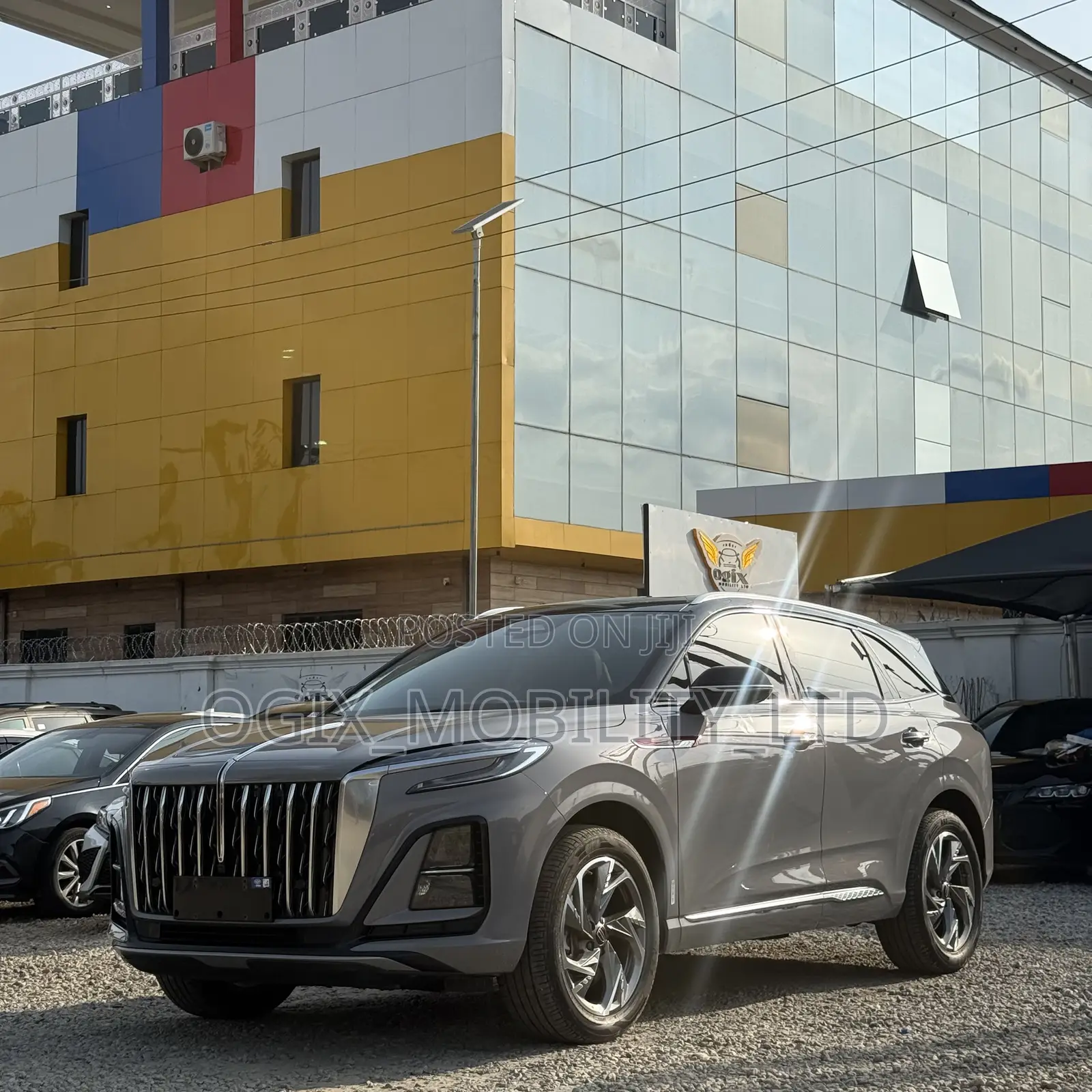 New Hongqi E-HS3 2023 Gray