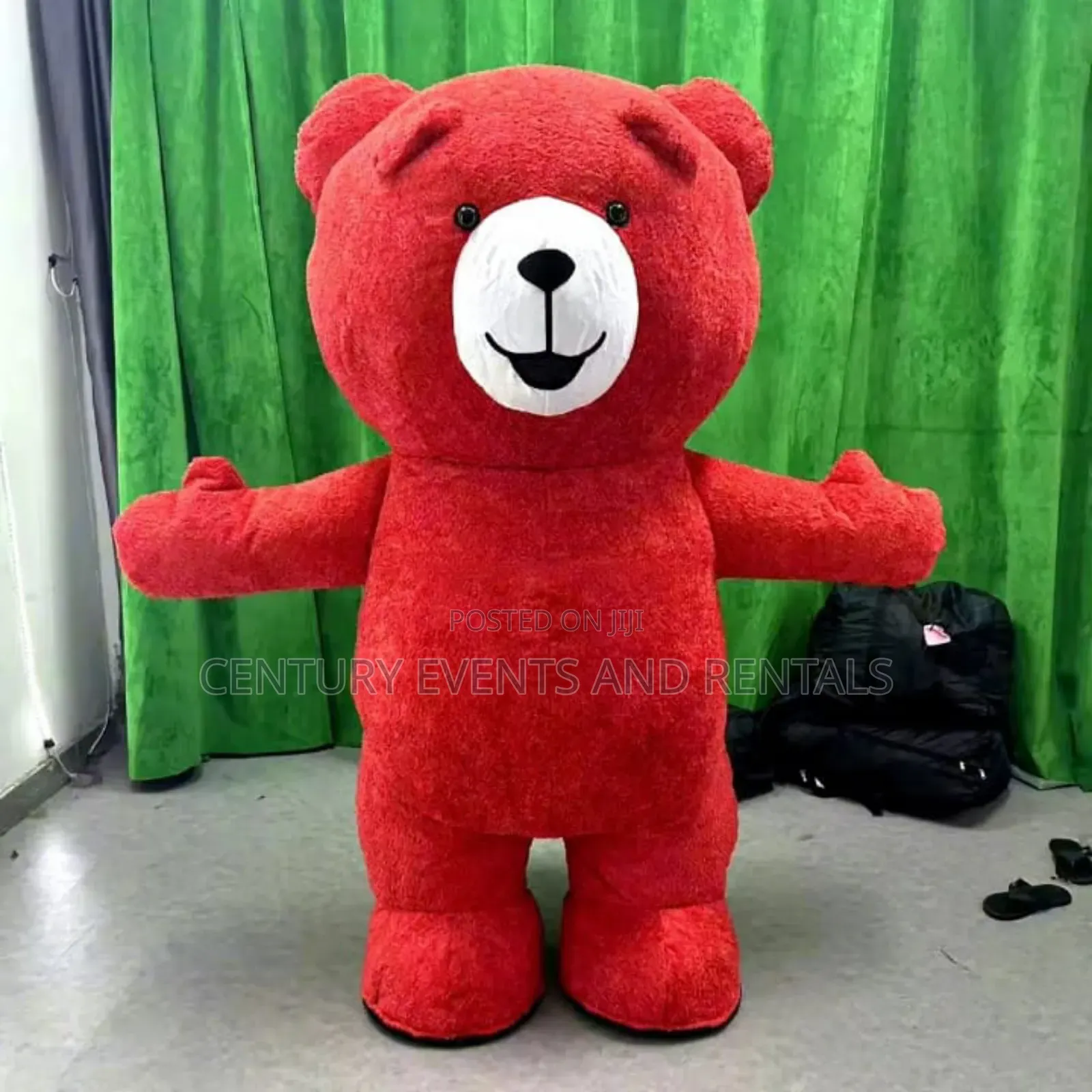 Giant Mascot (Gorilla, Panda, Bunny, Bumblebee, Mario, Hulk Etc