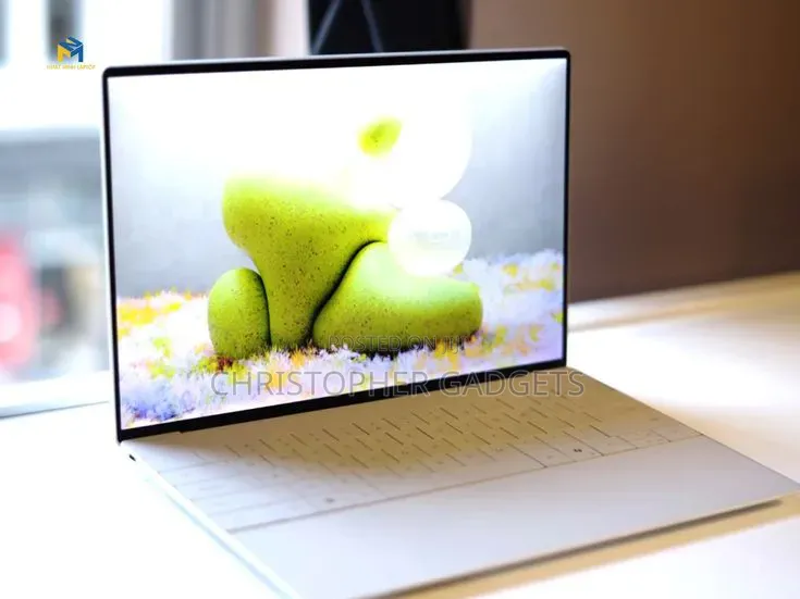 New Laptop Dell XPS 13 16GB Intel Core Ultra 7 SSD 512GB