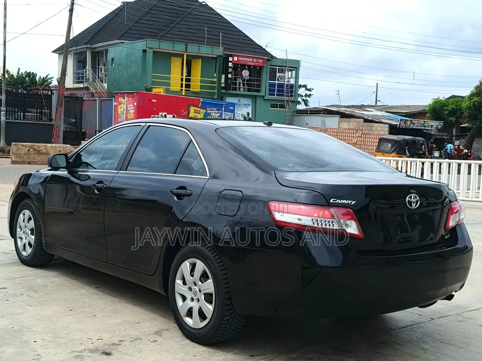 Toyota Camry LE 4dr Sedan (2.5L 4cyl 6AM) 2010 Black