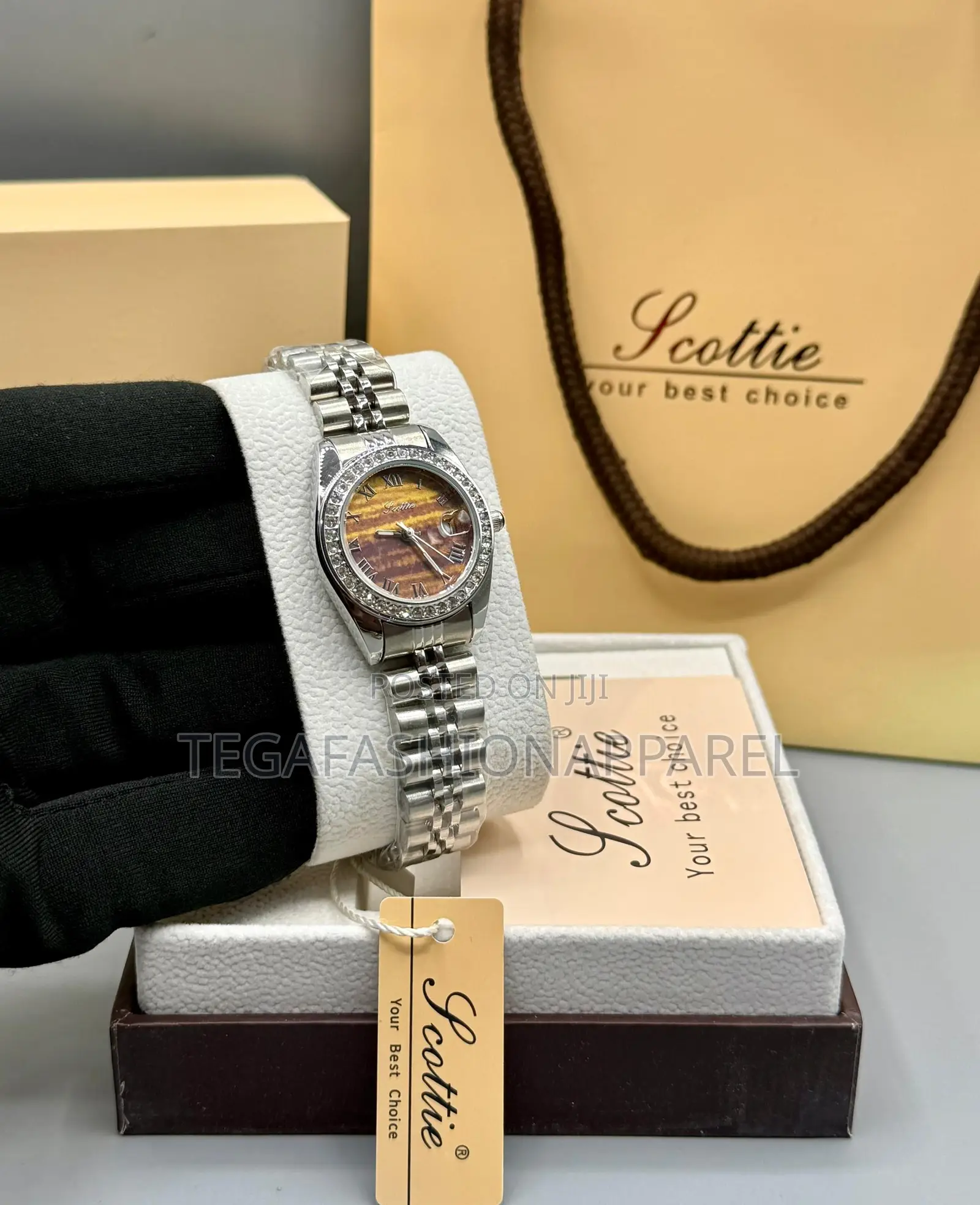 Scottie Female Tiny Strap Watch