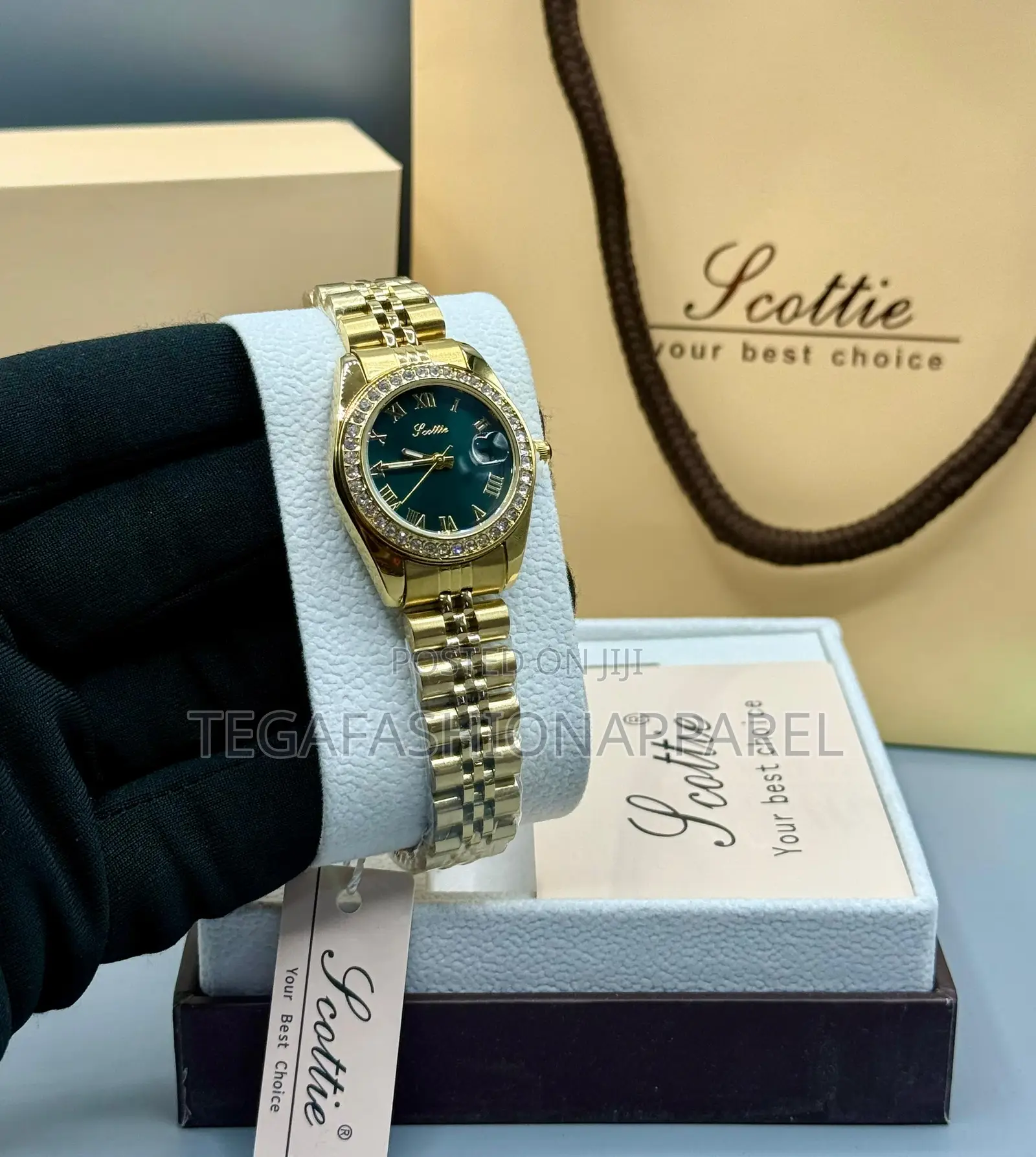 Scottie Female Tiny Strap Watch