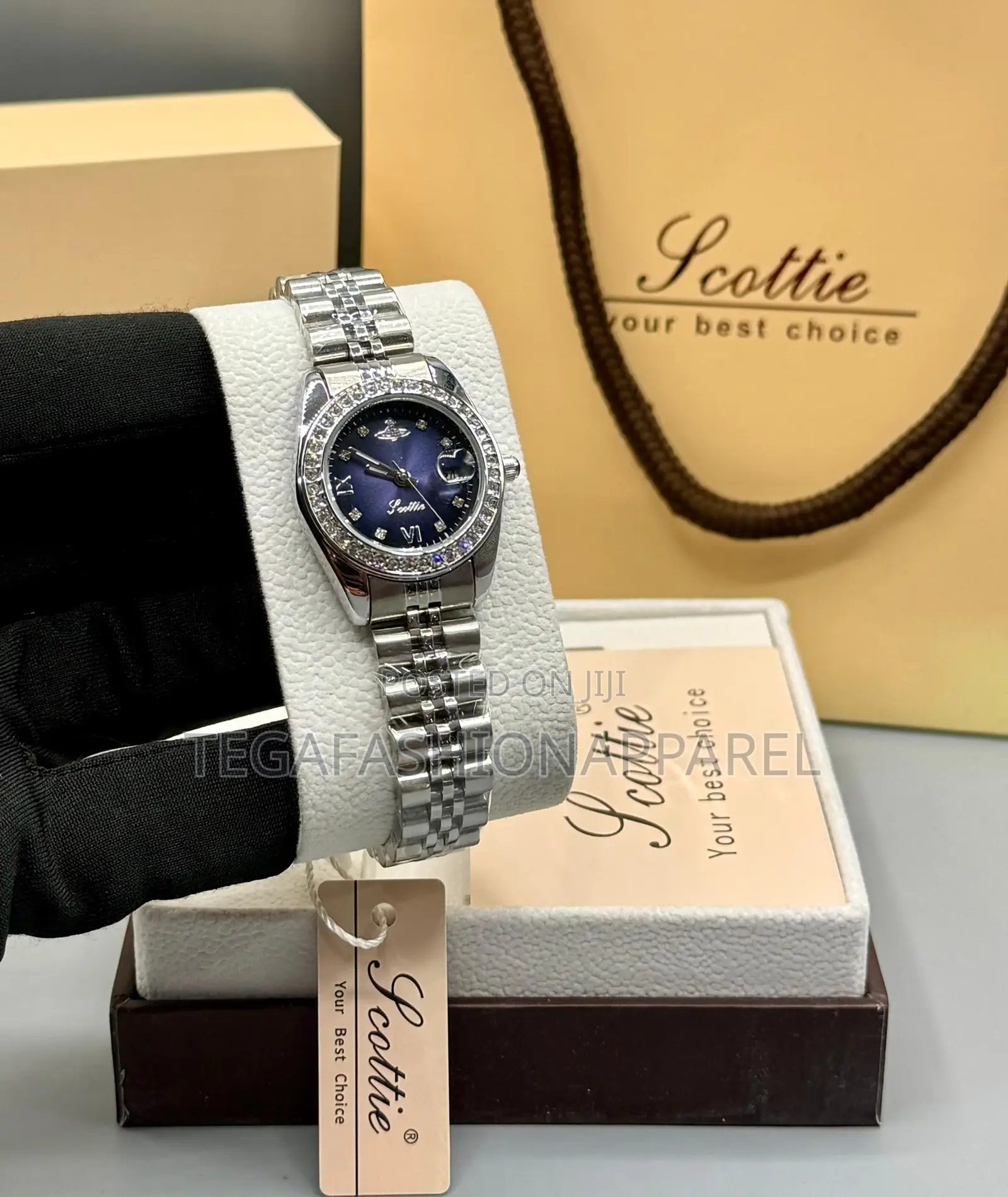 Scottie Female Tiny Strap Watch