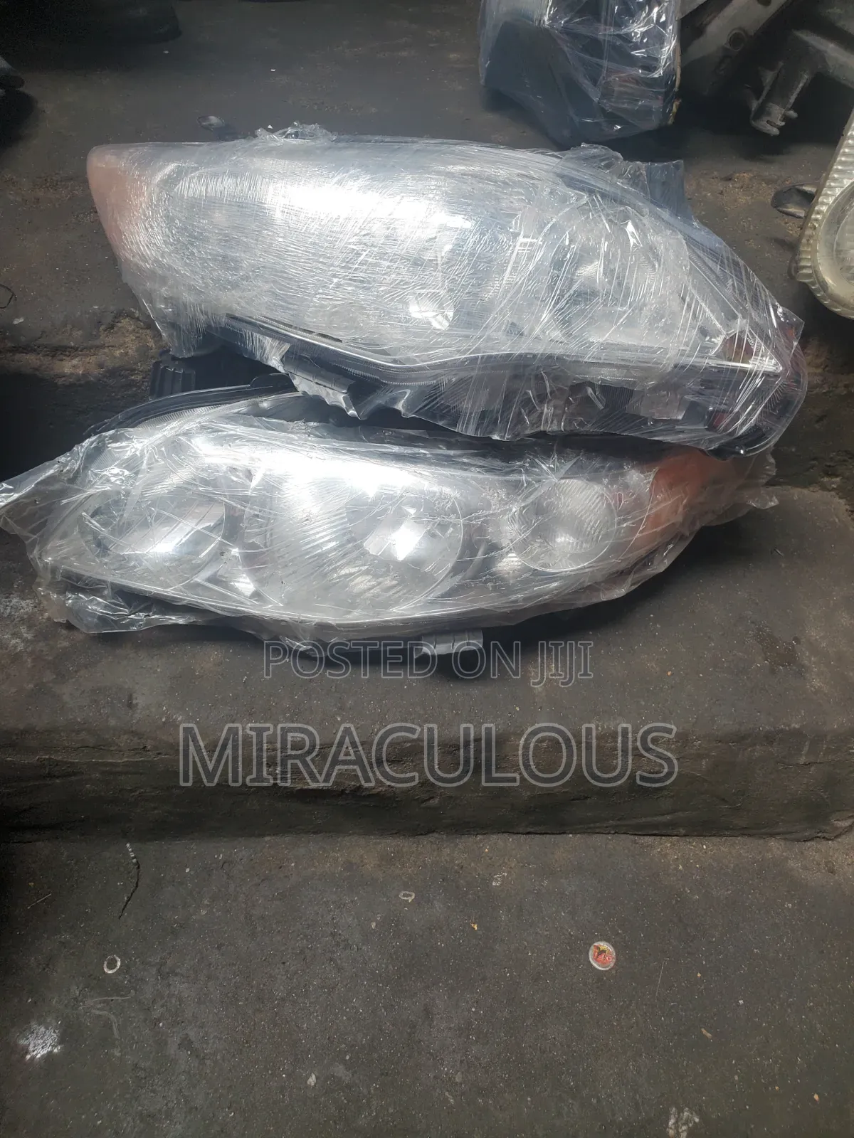 Headlight Toyota Corolla 2010 Model