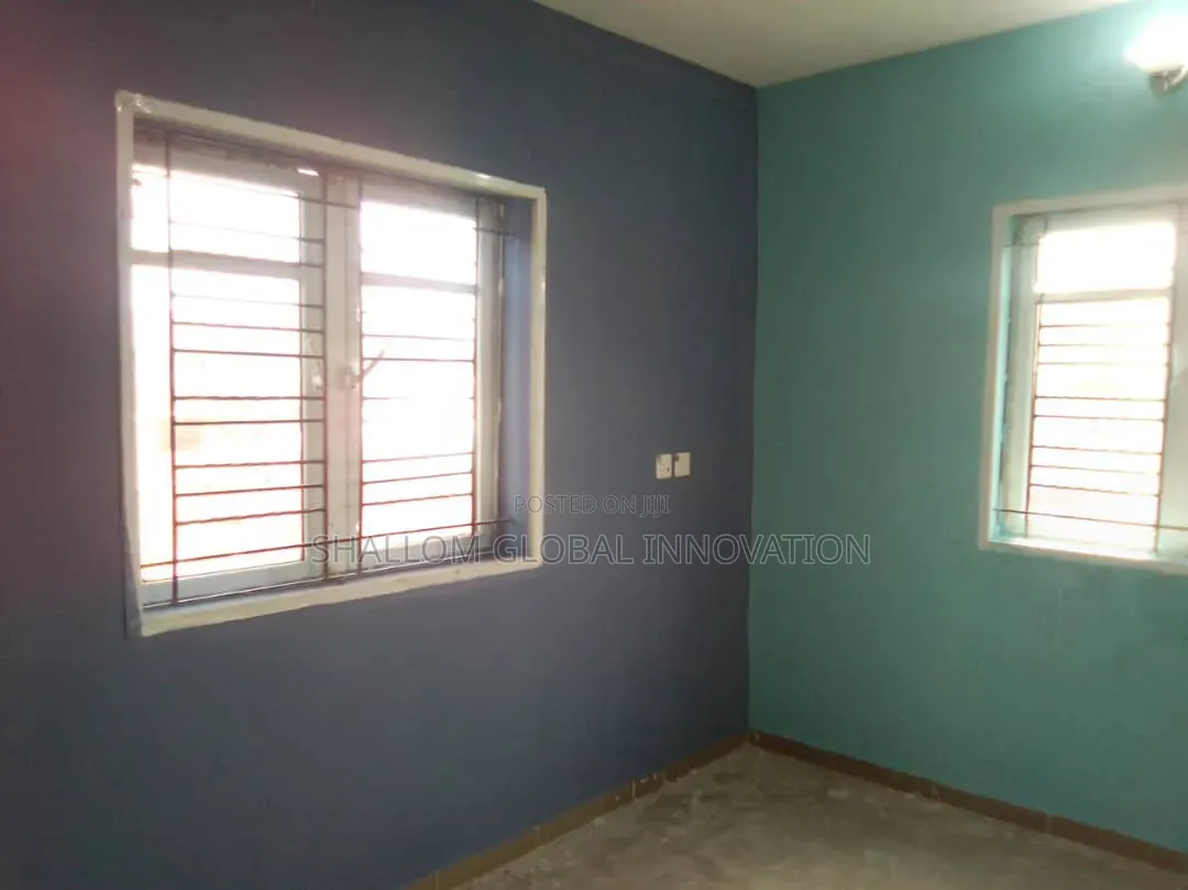 2bdrm Block of Flats in Nihort, Ologuneru for sale