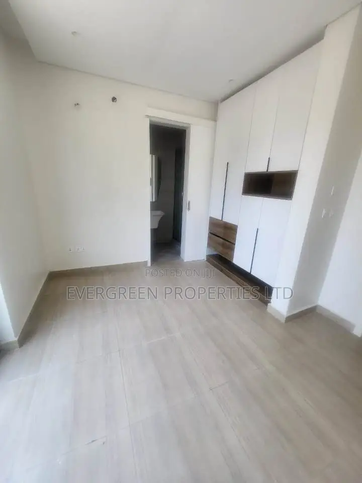 5bdrm Duplex in Parkview Estate for rent